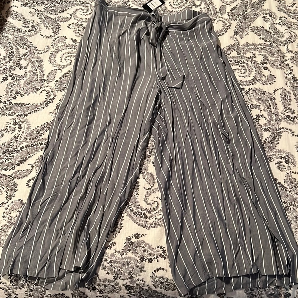 City Chic Open Leg Capris